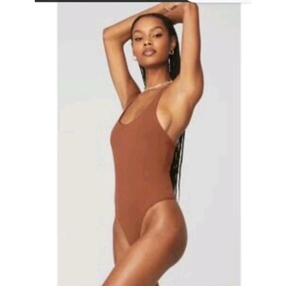 Alo Yoga Airbrush Hot Shot Bodysuit - Brown Size M